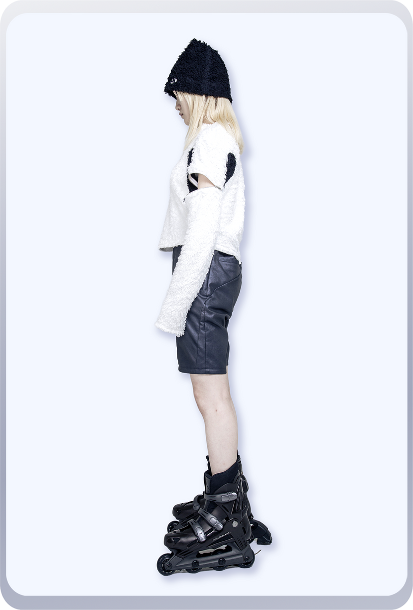 トランスフォーム ロングパイルトップス / ホワイト×ブラック – chloma - official web トランスフォーム ロングパイルトップス / ホワイト×ブラック – chloma - official web