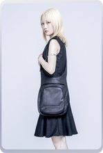 画像をギャラリービューアに読み込む, ニューロボディーバッグ / nuブラック