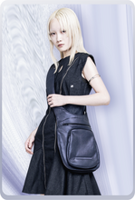画像をギャラリービューアに読み込む, ニューロボディーバッグ / nuブラック