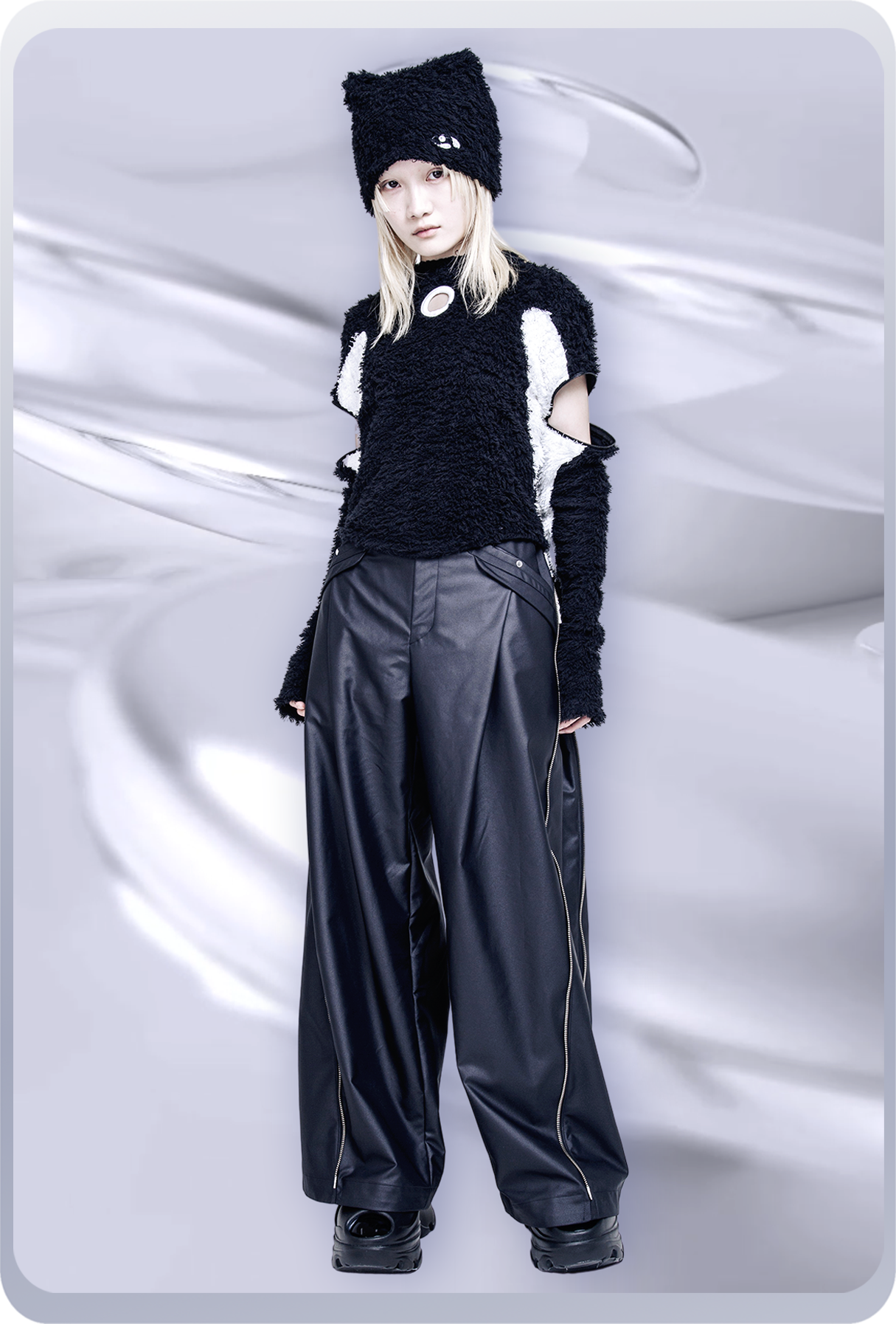 トランスフォーム ロングパイルトップス / ブラック×ホワイト – chloma - official web store トランスフォーム ロングパイルトップス / ブラック×ホワイト – chloma - official web store